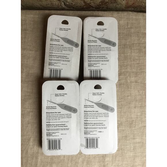 Up & Up Dental Picks Lot of 4 Packs -104 count each New - Picture 2 of 2